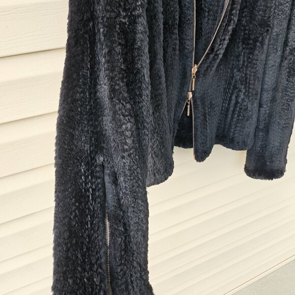 Fendi Fur Jacket - Vintage Luxury and Elegance - Picture 8 of 14